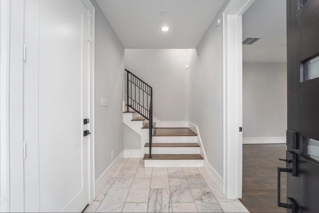 2221 Francis Street - Photo 1