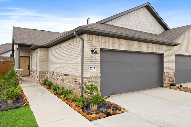 2711 Sunrise Breeze Drive - Photo 1