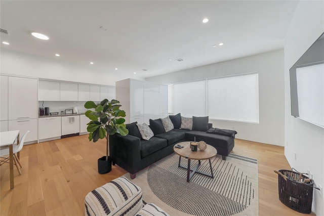 3511 Bell Street - Photo 1