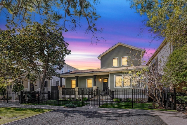 2219 Columbia Street - Photo 1