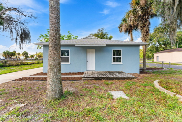 405 Dummitt Avenue - Photo 1