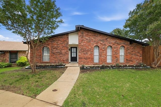 2903 Winterberry Drive - Photo 1