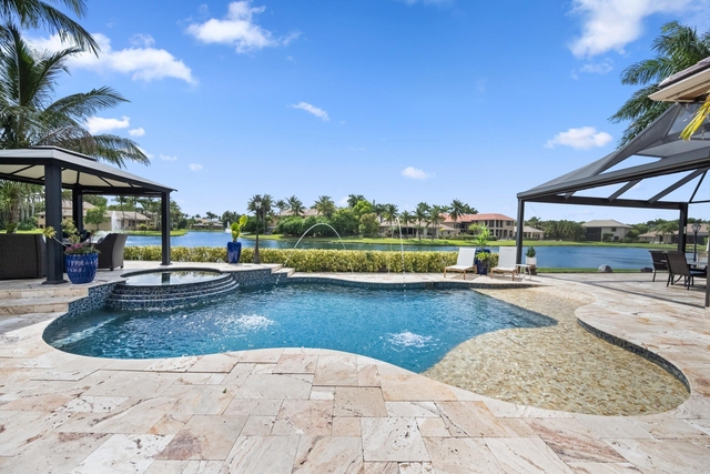 10771 Versailles Boulevard - Photo 1