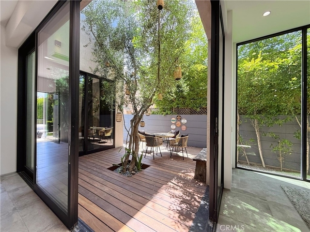 415 N Martel Avenue - Photo 1