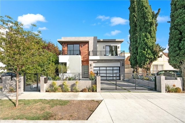 454 S Holt Avenue - Photo 1