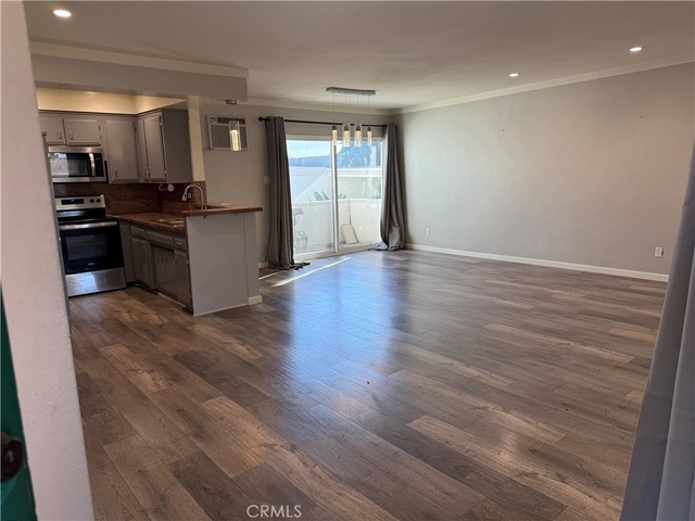 10749 New Haven Street - Photo 1