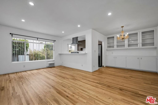 149 S Hayworth Avenue - Photo 1