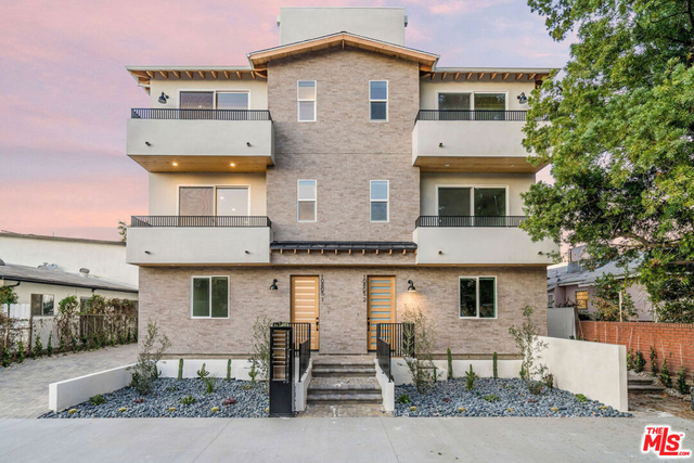 10805 Morrison Street - Photo 1