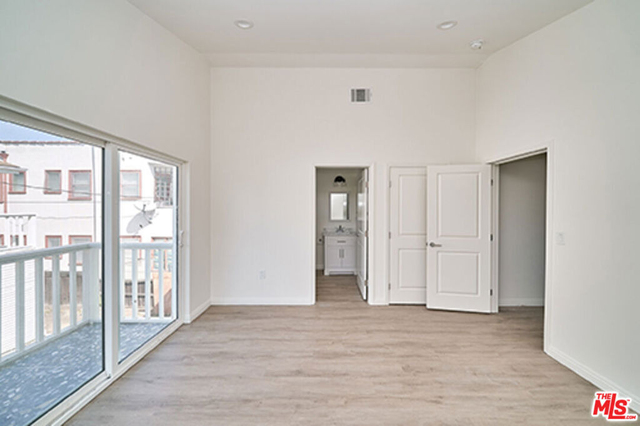 830 S Norton Avenue - Photo 1