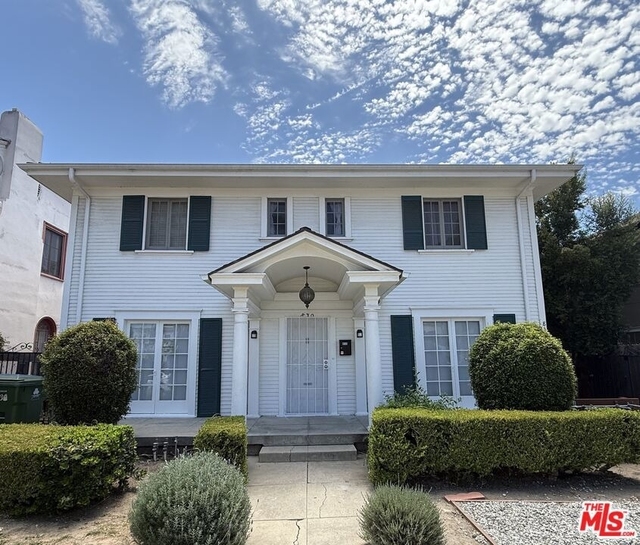 830 S Norton Avenue - Photo 1