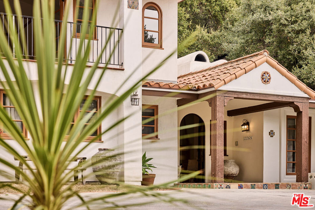 3268 Serra Road - Photo 1