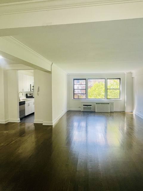 Beekman Place - Photo 1