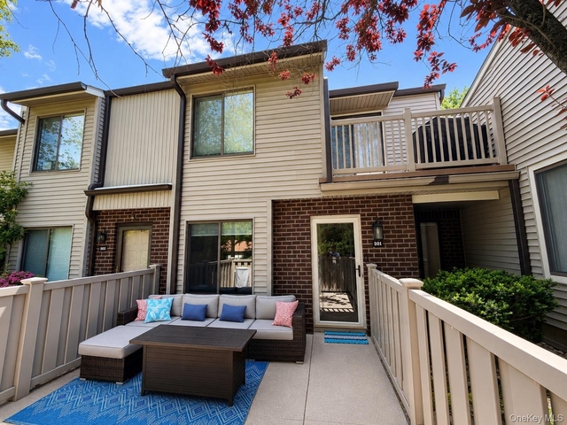 201 Birchwood Road - Photo 1