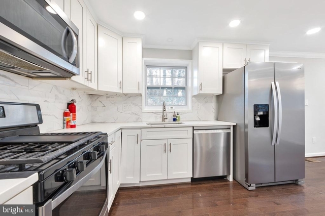 3825 Larchwood Road - Photo 1