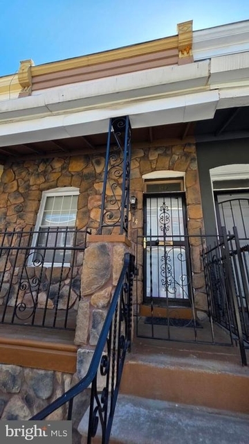 149 N Dearborn Street - Photo 1