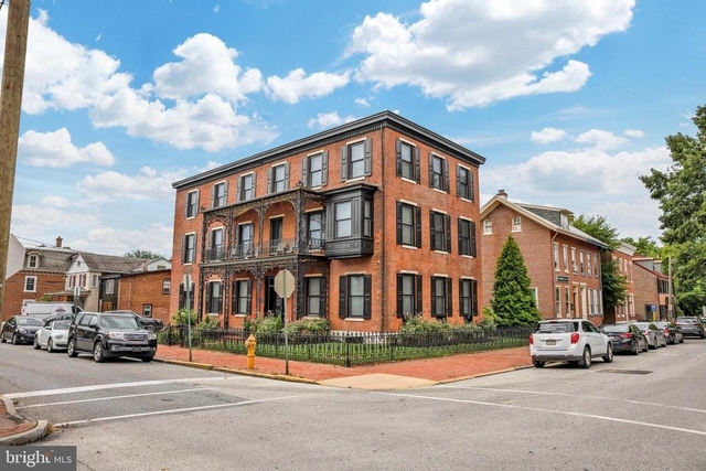 100 S Darlington Street - Photo 1