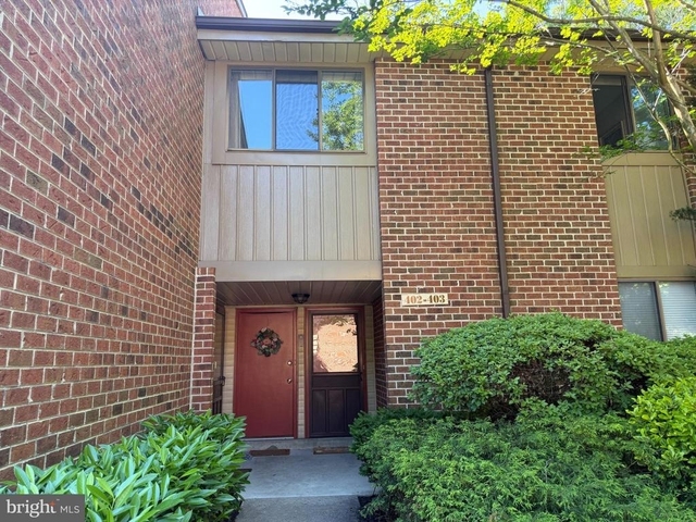 402 Cypress Point Circle - Photo 1
