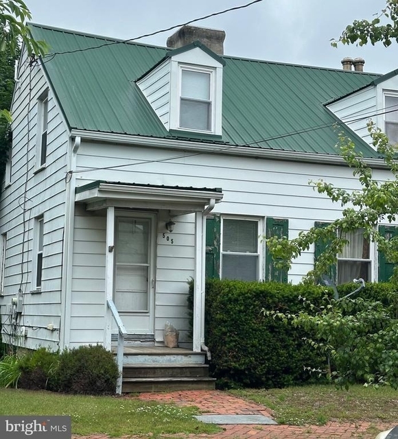 505 High Street - Photo 1