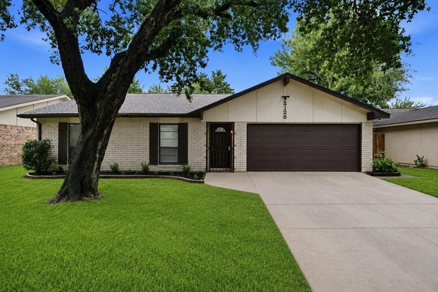 2126 Quail Valley East Drive - Photo 1