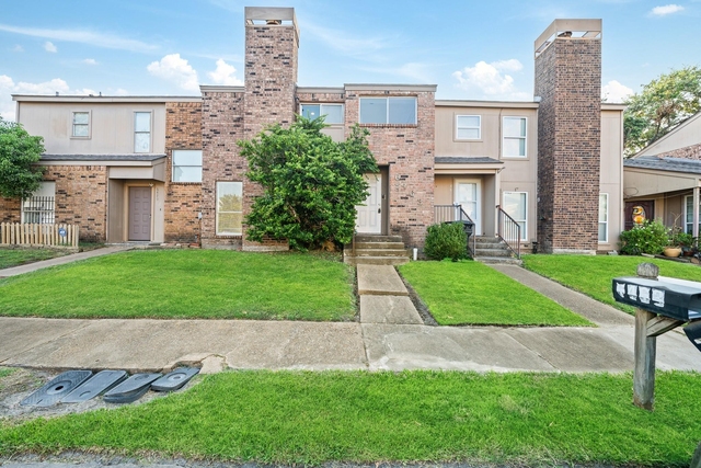 6463 Cambridge Glen Lane - Photo 1