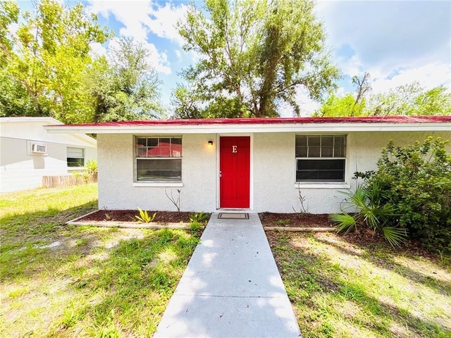 11733 N 12th Street - Photo 1