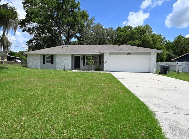 907 Swann Drive - Photo 1