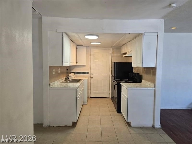 817 Duquesne Avenue - Photo 1