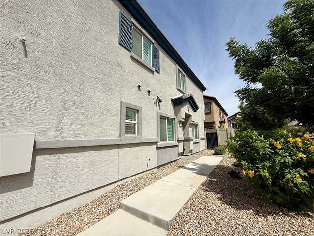 4640 Fuchsia Nights Avenue - Photo 1