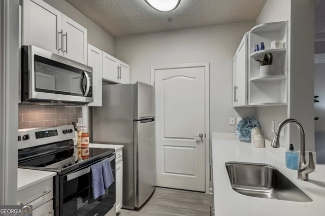 2900 Pharr Court Nw - Photo 1