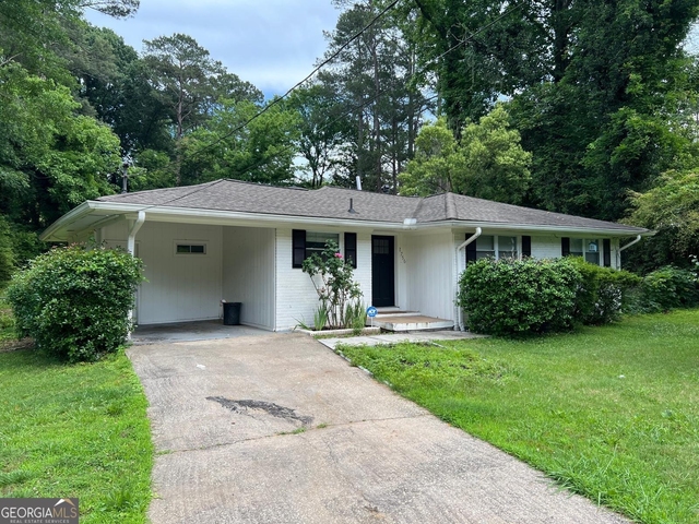 2756 Plantation Drive - Photo 1