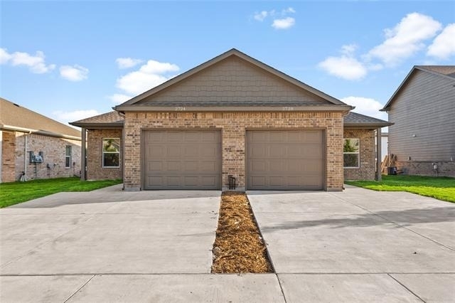 2724 Ginger Court - Photo 1