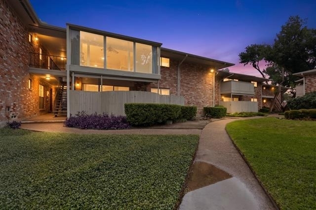 7812 Royal Lane - Photo 1