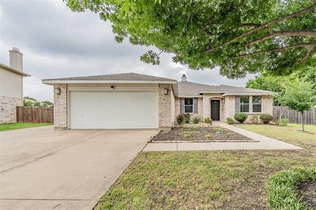 337 Snapdragon Court - Photo 1