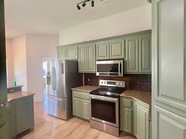 1121 Charlton Road - Photo 1