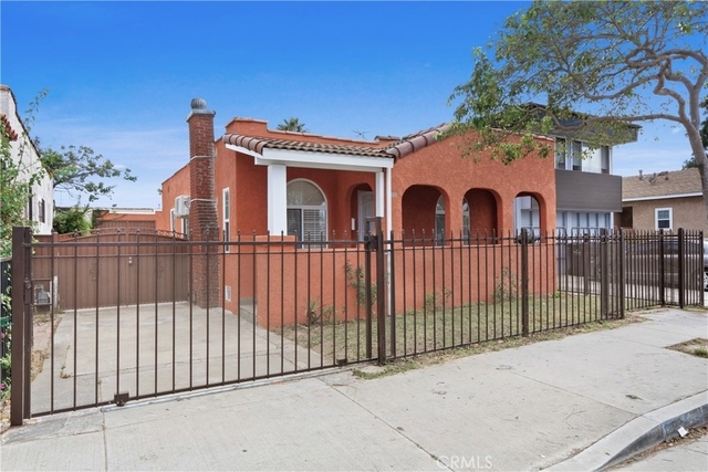 236 W Arbor Vitae Street - Photo 1