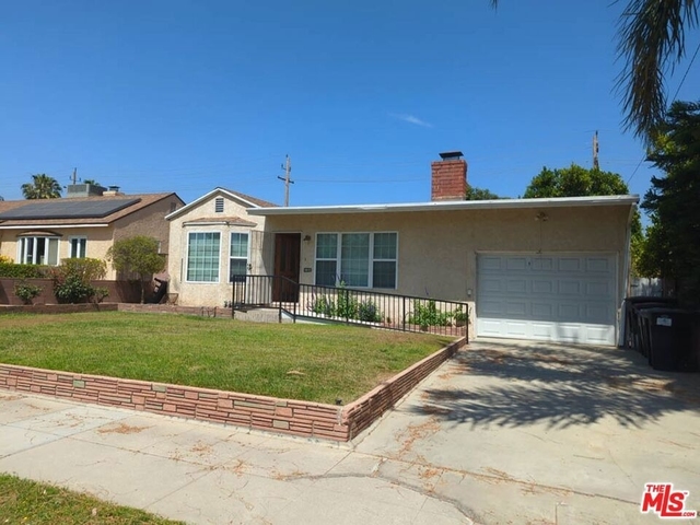 1104 N Frederic Street - Photo 1