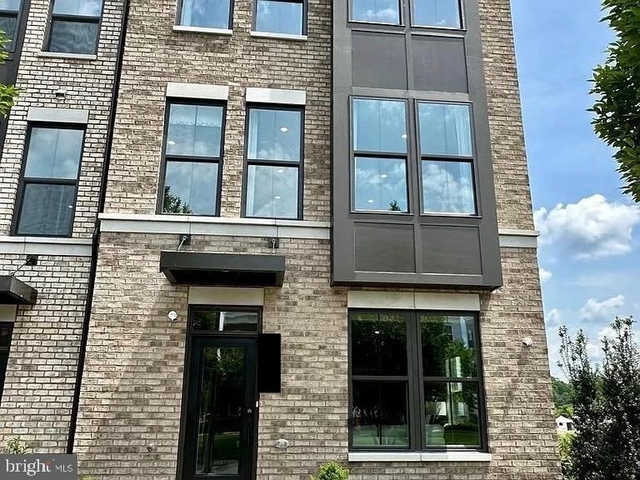 9011 Amelung Street - Photo 1