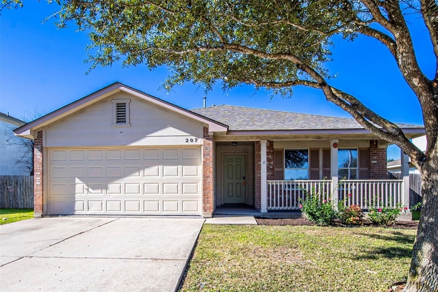 207 Mitchell Dr - Photo 1