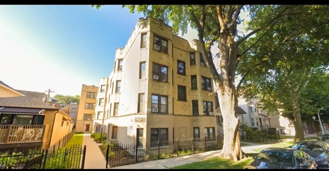 1913 W Larchmont Avenue - Photo 1