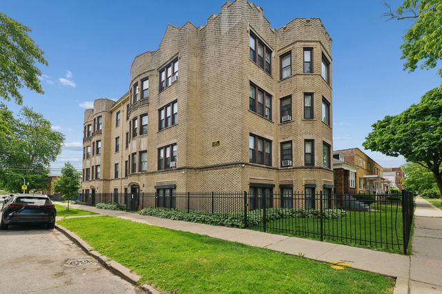 8503 S Drexel Avenue - Photo 1