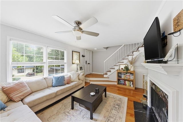 174 Maribeau Square Nw - Photo 1