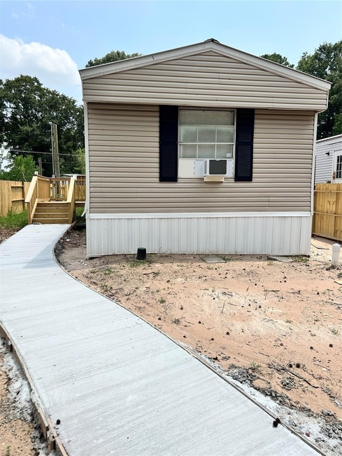 21426 Dunn - Photo 1