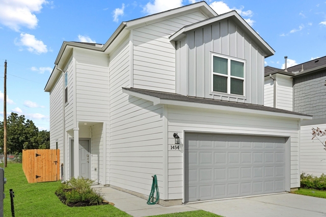 1433 Acorn Meadow Street - Photo 1