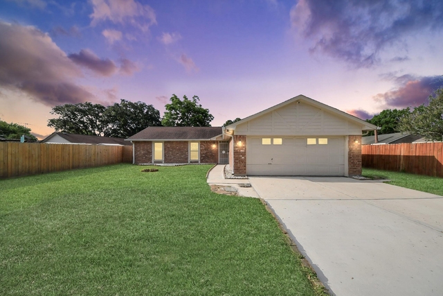14007 Fleur De Lis Boulevard - Photo 1
