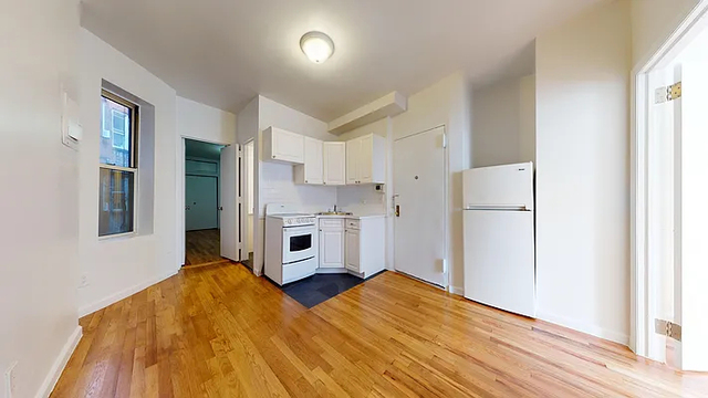 1437 First Ave - Photo 1