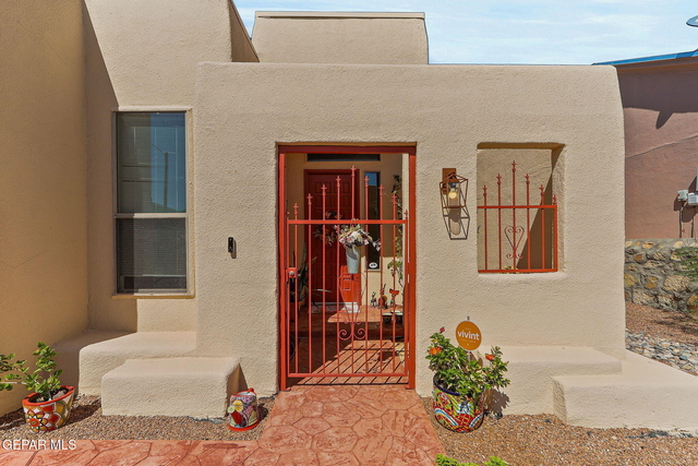 6401 Franklin Ridge Drive - Photo 1