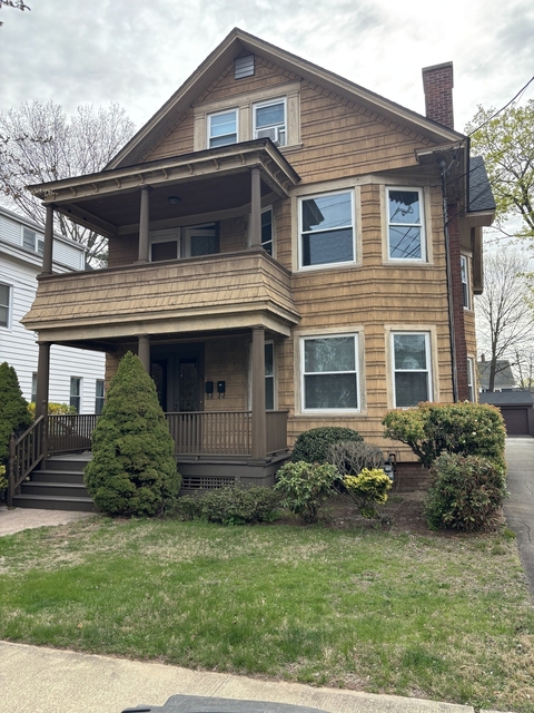 207 Alden Avenue - Photo 1
