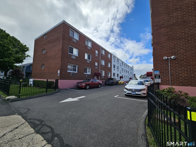 4 Van Zant Street - Photo 1