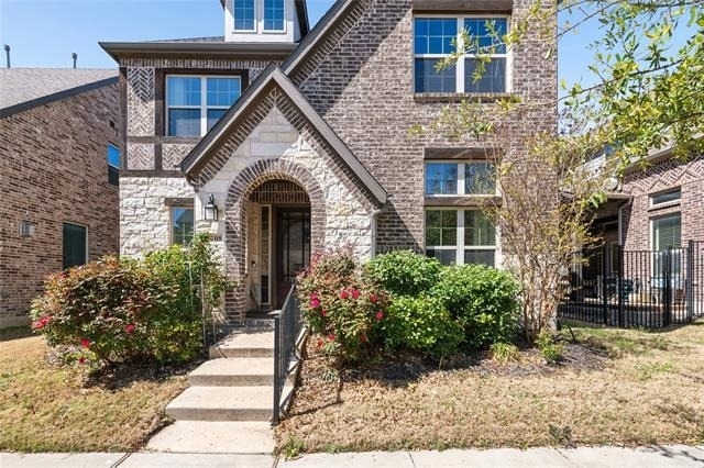 7108 Royal View Drive - Photo 1