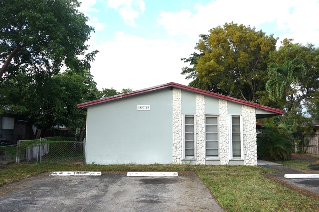 1957 Liberty Street - Photo 1